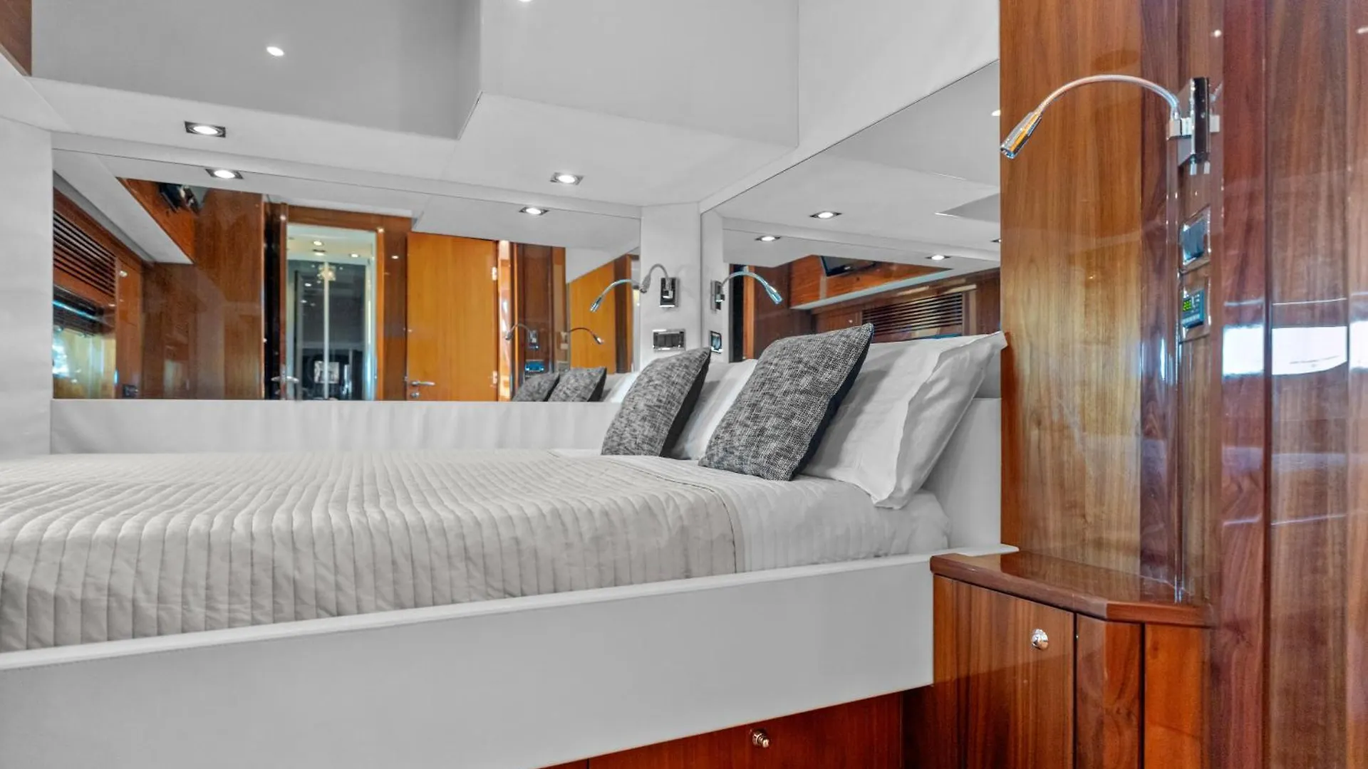 Palumba Hotel Cannes Botel